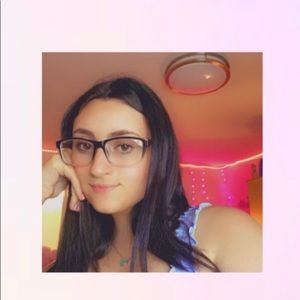 Meet your Posher, Arielle